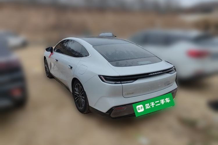 Used Geely Galaxy 8 2025 130km EM-i Deluxe Edition
