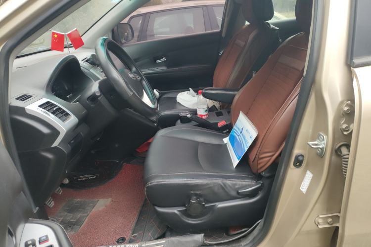 Used BYD S6 2014 2.0L Manual Luxury 5-Seater
