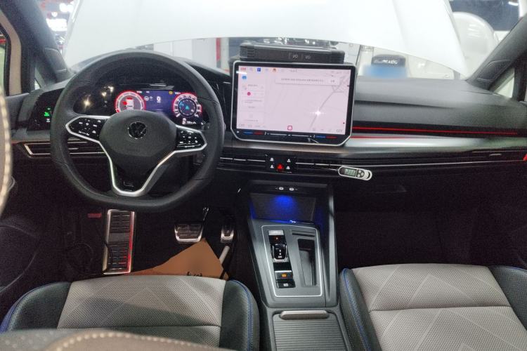 Used Volkswagen Golf 2025 300TSI R-Line Center Console