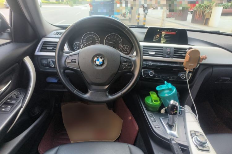 Used BMW 3 Series 2016 320i Fashion Model
