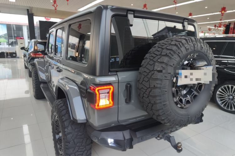 Used Jeep Wrangler 2019 2.0T Sahara Four-Door Version China VI Emission Standard