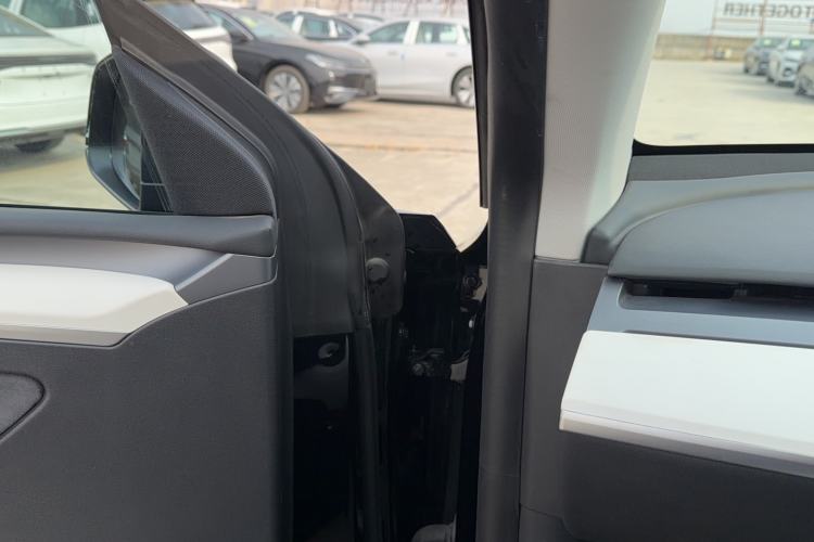 Used Tesla Model Y 2022 Rear-Wheel-Drive Version
