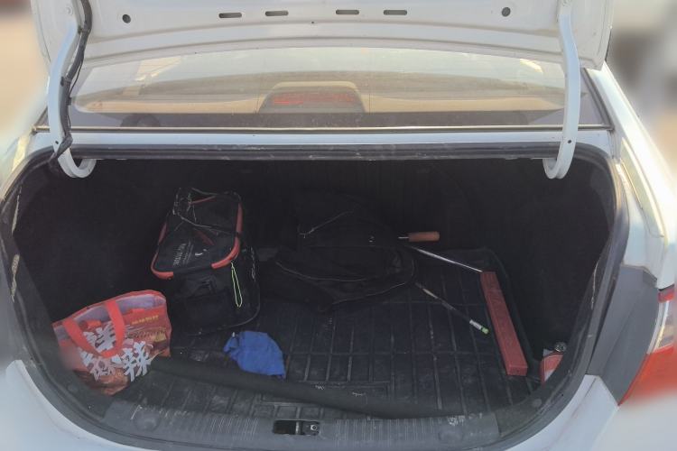 Used Hyundai Celesta 2015 1.6L Manual Comfort Model Trunk