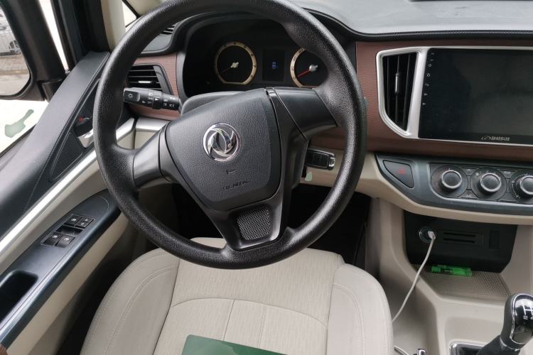 Used FORTHING Lingzhi 2019 Facelifted M5L 1.6L 7-Seater Base Model China VI Standard
