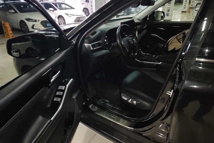 Used Toyota Highlander 2022 Dual-Engine 2.5L Four-Wheel Drive Prestige Version 7 Seats Driver Seat