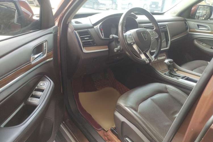 Used Roewe RX8 2018 30T Smart Connectivity Two-Wheel Drive Supreme Edition