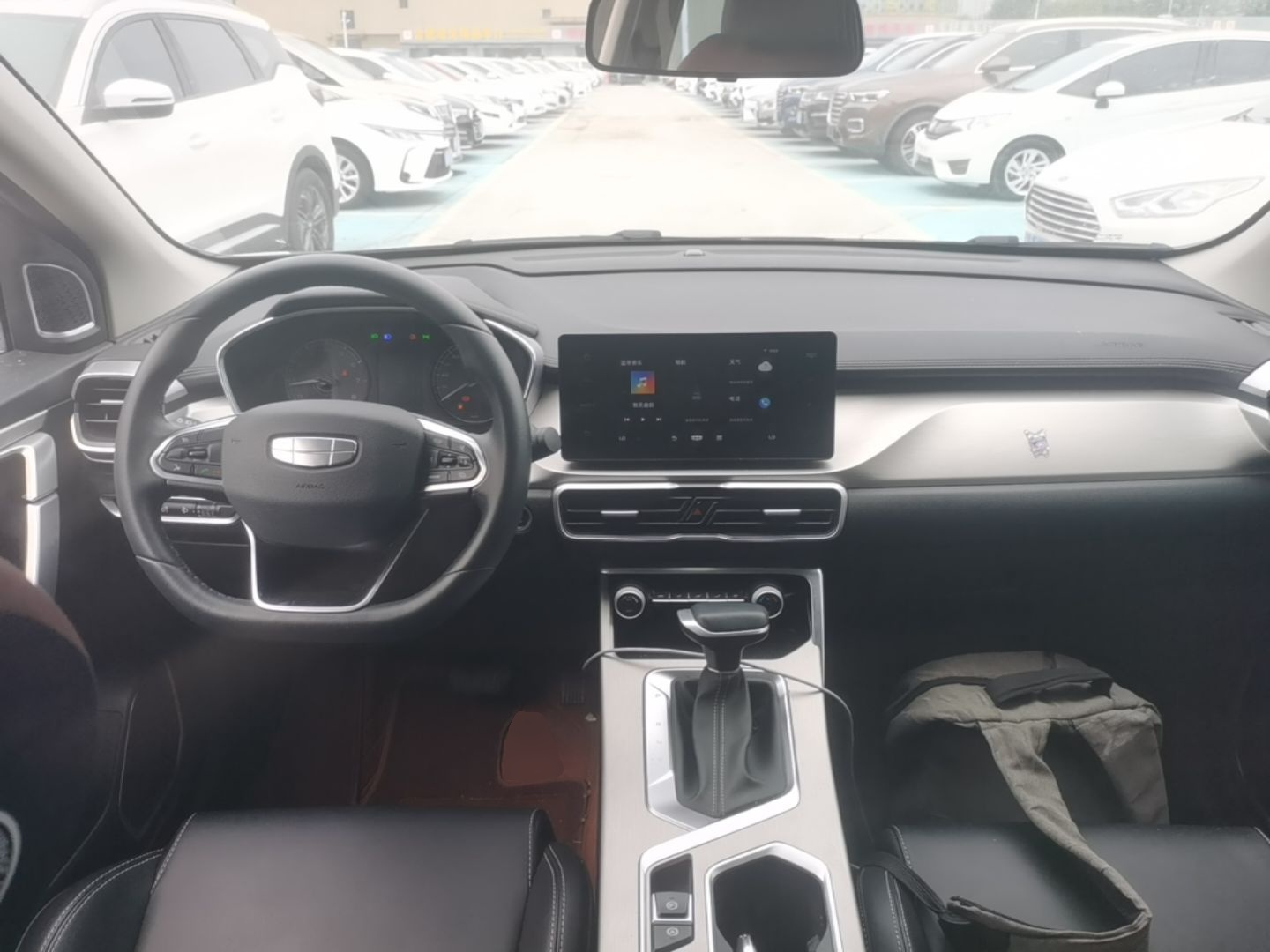 Geely Auto Coolray 2025 1.5L CVT Super Edition — снимка 14