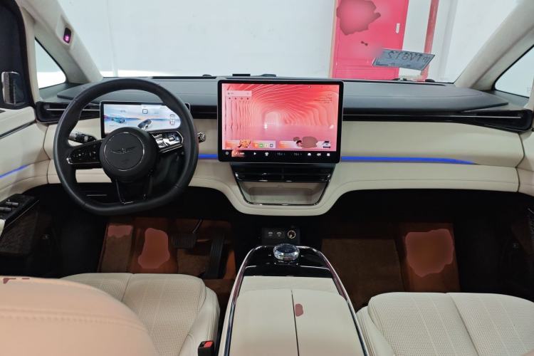 Used Geely Galaxy LEVC L380 2025 650 km Flagship Edition All-Wheel Drive Center Console