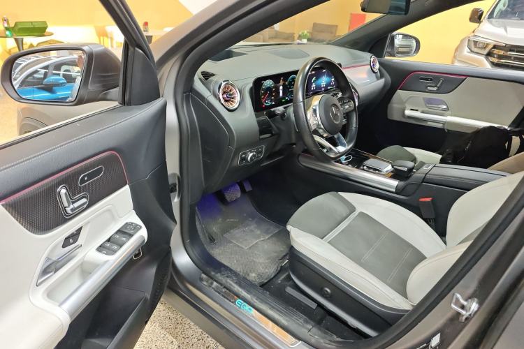 Used Mercedes-Benz EQA 2022 EQA 300 4MATIC Launch Edition
