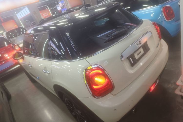 Used MINI MINI 2016 1.5T COOPER Performance Edition 5-door version
