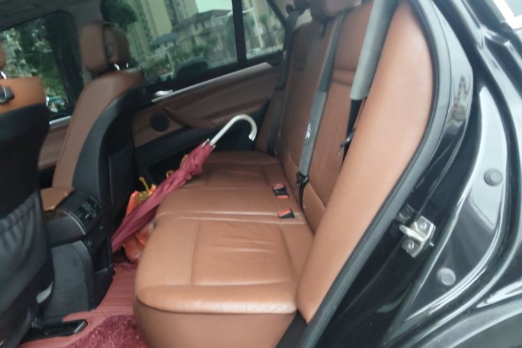 Used BMW X5  Left Rear Seat