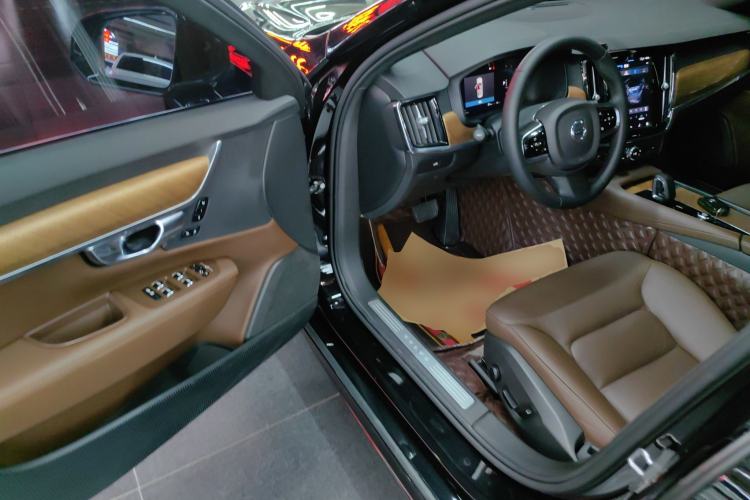 Used Volvo S90 2023 B5 Zhiyi Luxury Edition