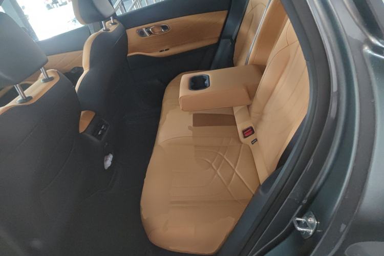 Used Geely Galaxy Xingjian 7 EM-i 2025 55km Exploration Edition Left Rear Seat