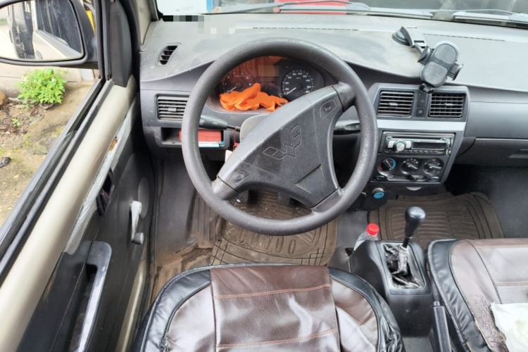 Used Wuling Rongguang 2011 1.2L Base Version
