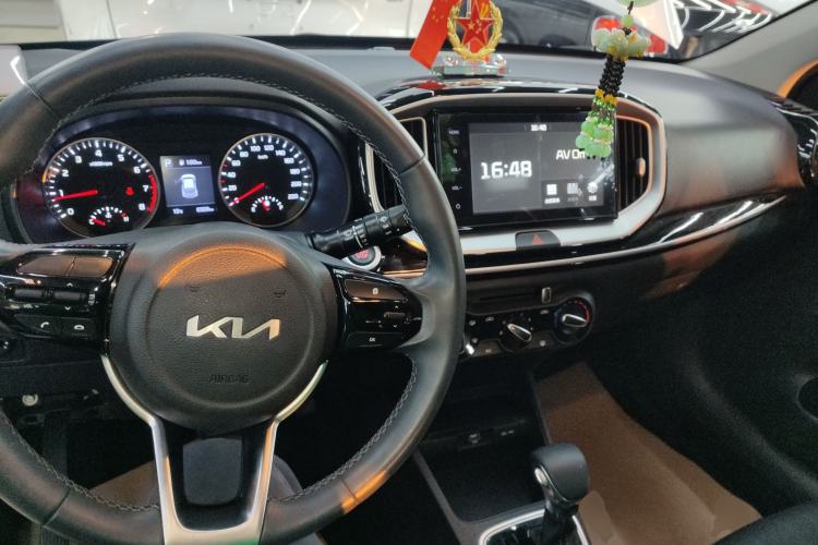 Used Kia kx1 Stonic 2021 1.4L CVT Fun Edition Center Console
