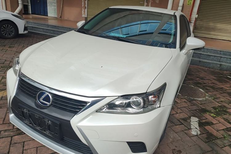 Used Lexus CT 2014 CT200h Elite Edition Monochrome Front Left 45 Deg