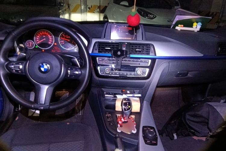 Used BMW 3 Series 2017 320i M Sport Center Console