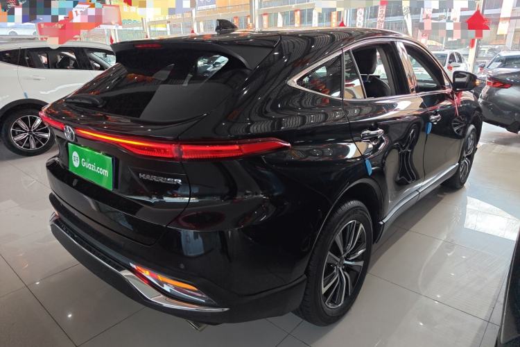 Used Toyota Harrier 2022 2.0L CVT Two-Wheel Drive Luxury Edition
