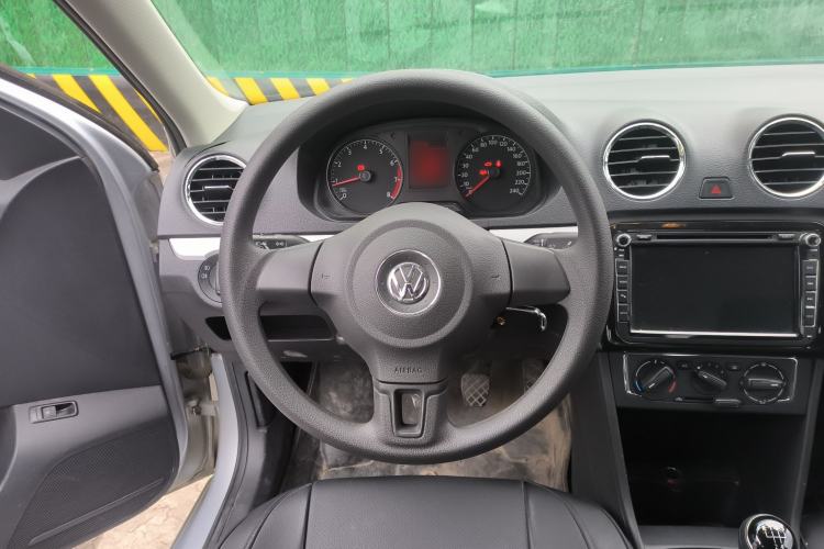 Used Volkswagen Jetta 2015 1.6L Manual Comfort Model