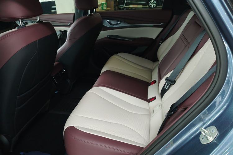 Used BYD Seal 2024 HONOR Edition DM-i 1.5L 121km Prestige Model Left Rear Seat