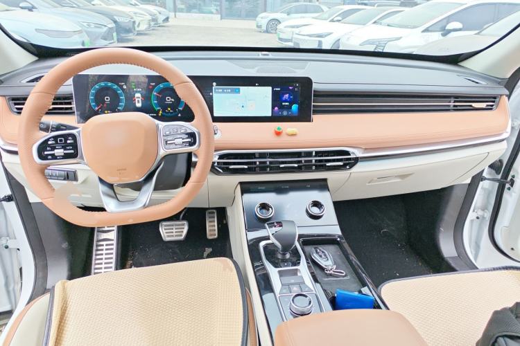 Used JETOUR X70 C-DM 2024 Far Voyage PRO 7-Seater Center Console