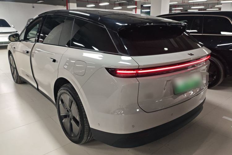 Used Li Auto i6 2025 Model Two-Wheel-Drive Standard Type
