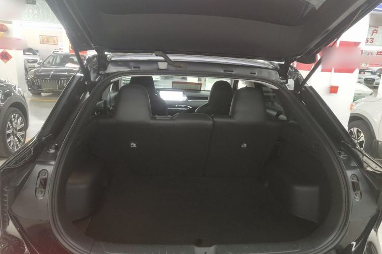 Used Venucia V DD-i 2023 110 km iE Version Trunk