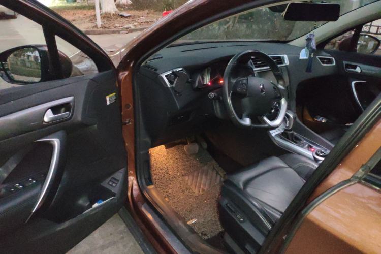 Used DS 6 2016 1.6T Luxury Edition THP160