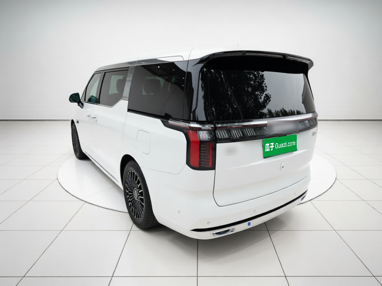 Zeekr 009 2024 Six-Seat Executive Version 4WD 108 kWh — снимка 4