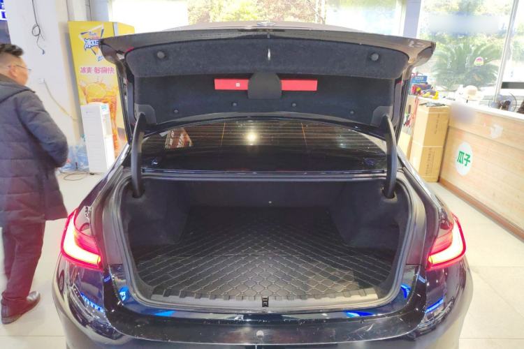 Used BMW i3 2024 eDrive 35 L
