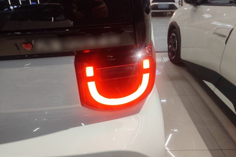 Used Chery QQ Ice Cream 2022 170km Sundae Phosphate Lithium-Ion Right Rear Taillight