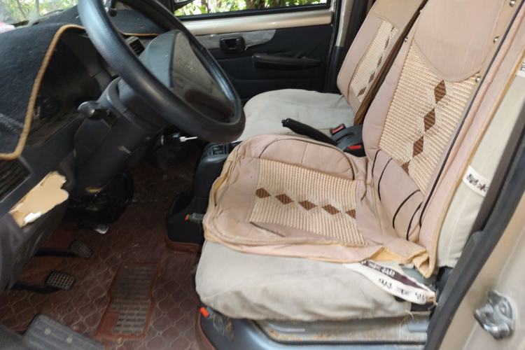 Used Wuling Rongguang 2011 1.2L Base Version