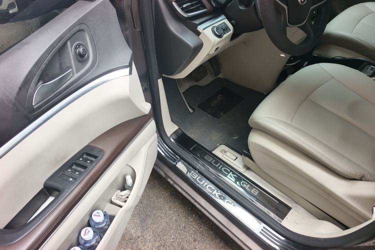 Used Buick GL8 2021 Land Cruiser Executive Class 652T Comfort Model Driver Seat