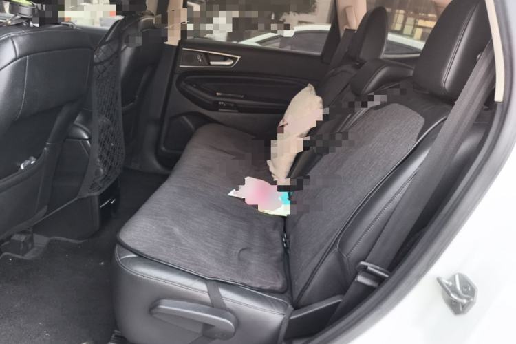 Used Ford Edge 2016 EcoBoost 245 Two-Wheel-Drive Titanium 7-Seater
