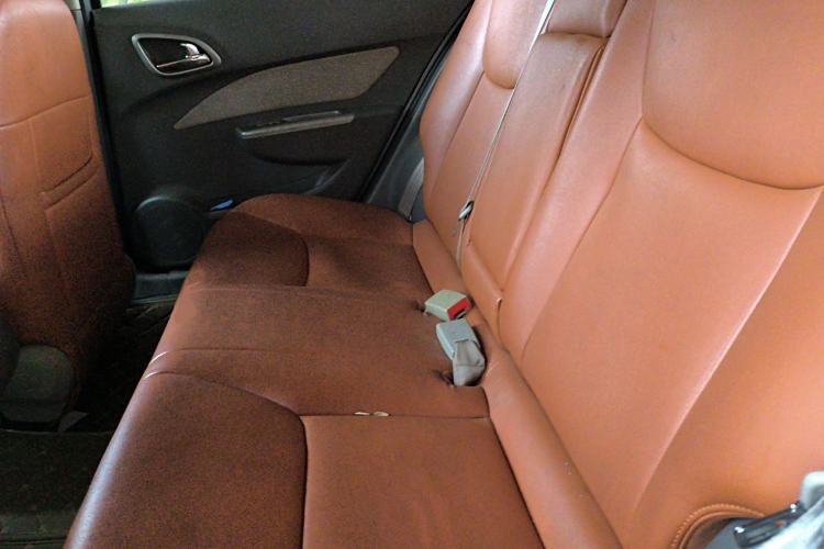 Used Baojun 630 2013 1.5L manual Entry-level trim
