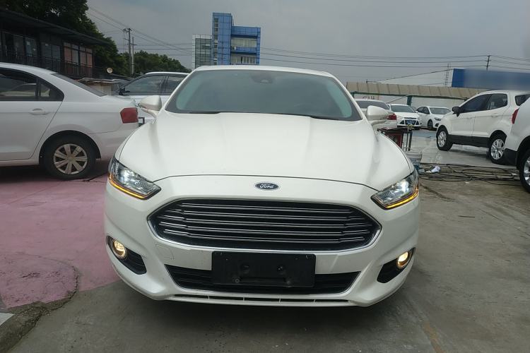 Used Ford Mondeo 2013 2.0L GTDi 200 Luxury Model Front