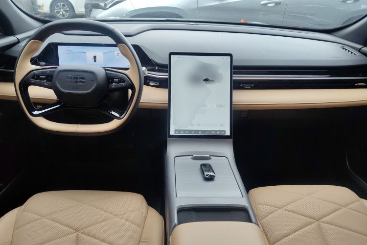 Used Geely Galaxy L6 2024 125km PLUS Dragon Edition Center Console