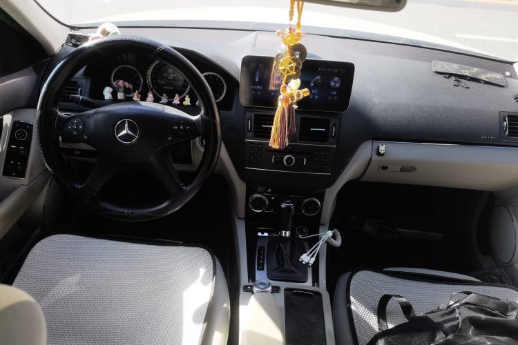 Used Mercedes-Benz C-Class 2010 C 180K Classic model
