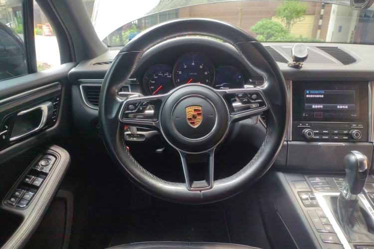 Used Porsche Macan 2017 Macan 2.0T Steering Wheel
