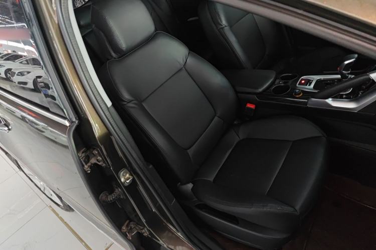 Used Peugeot 3008 2015 2.0L Automatic Classic Edition
