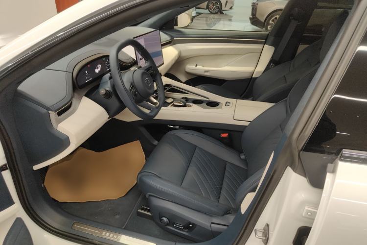 Used Zeekr 001 2025 YOU Edition 100 kWh All-Wheel Drive Left Front Seat