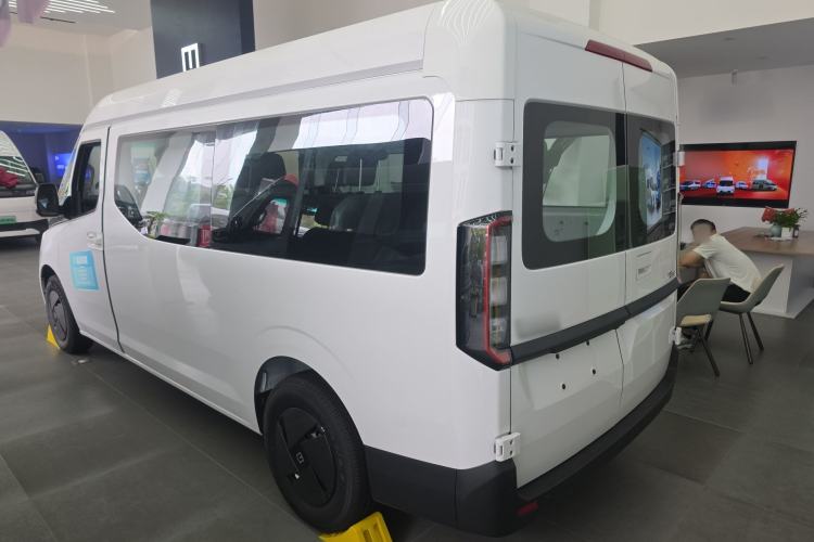 Used Farizon Super VAN 2025 Model, Zhifu Edition, Mid-axle Medium-roof, 83 kWh Rear