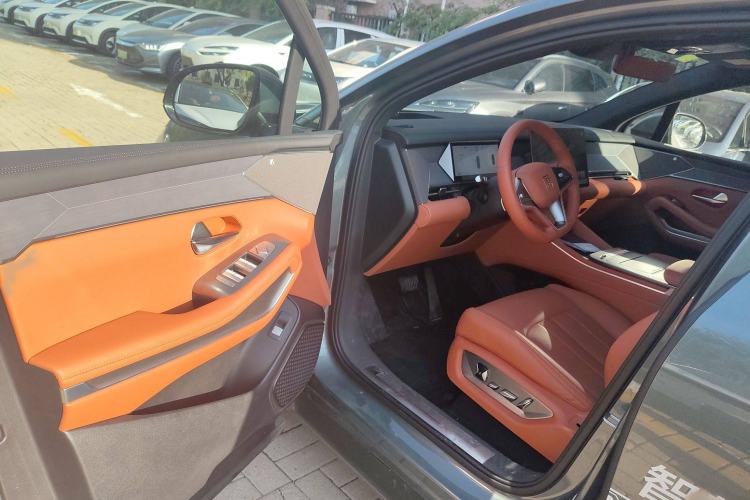 Used BYD Tang L 2025 EV 600KM All-Wheel-Drive LiDAR Flagship Model Interior 2