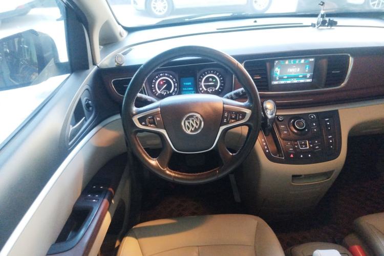 Used Buick GL8 2018 28T Luxury Model China VI Standard
