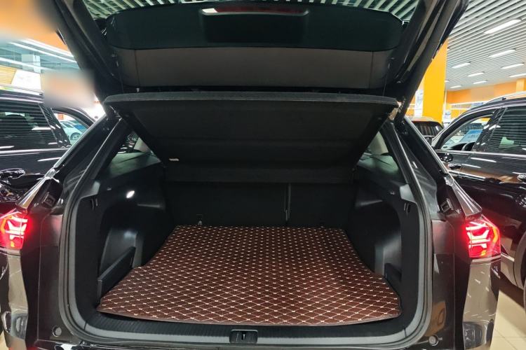 Used Volkswagen Tavendor 2024 380TSI All-Wheel-Drive R-Line Cruise Premium Edition
