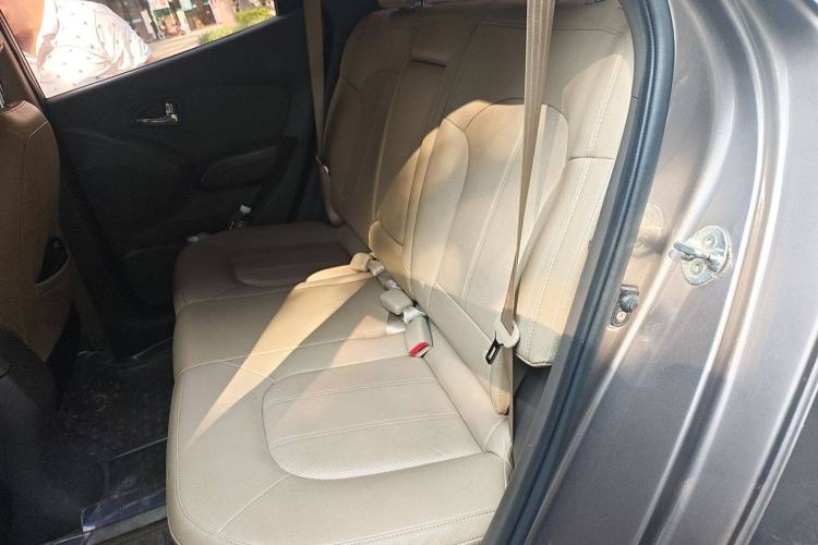 Used Hyundai ix35 2013 2.0L Automatic Two-Wheel Drive Smart GLS China IV Standard