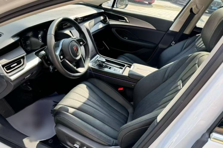 Used Hongqi H5 2024 1.5T DCT Smart Connect Flagship Edition Interior 4