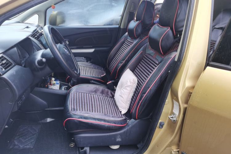 Used Venucia R50X 2013 1.6L Manual Model
