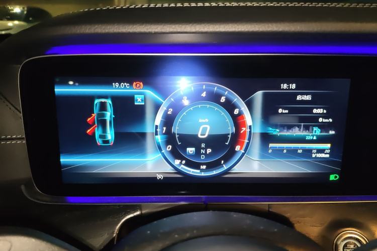 Used Mercedes-Benz E-Class 2019 E 300 L Sporty and Stylish Model
