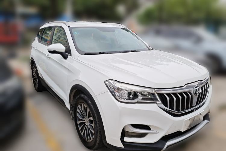 Used Brilliance V6 2018 1.5T Manual Luxury Model Front Right 45 Deg